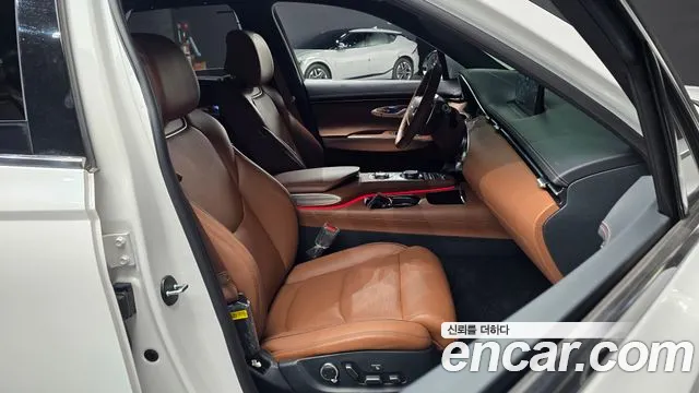 Genesis GV70 — Фото автомобиля 9