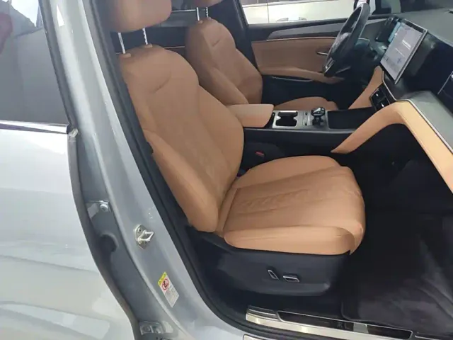 BYD Song L DM-i — Фото автомобиля 24