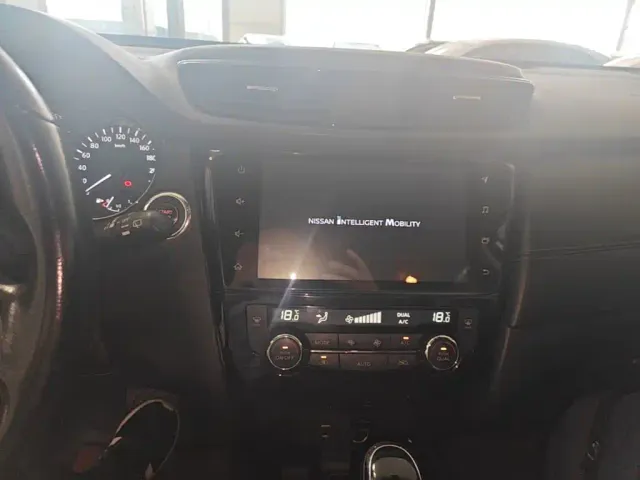Nissan X-Trail — Фото автомобиля 4