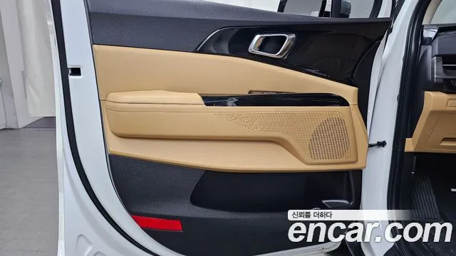 Kia Carnival Generation 4 — Фото автомобиля 13