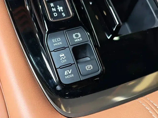 Toyota Alphard — Фото автомобиля 28
