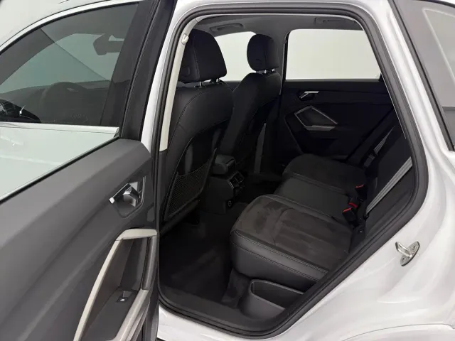 Audi Q3 — Фото автомобиля 10