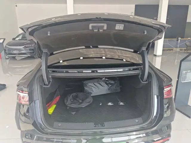 BYD Seal — Фото автомобиля 18