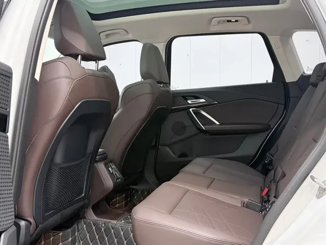BMW BMW X1 2023 sDrive20Li X Design Package — Фото автомобиля 15