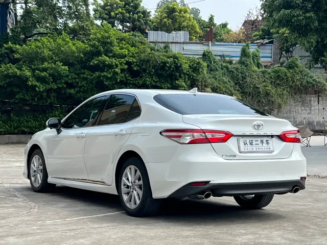 Toyota Camry — Фото автомобиля 10