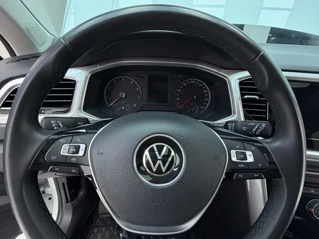 Volkswagen T-Roc — Фото автомобиля 8