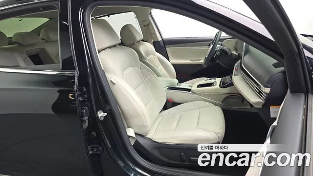 Hyundai Grandeur Grandeur (New) Hybrid — Фото автомобиля 16