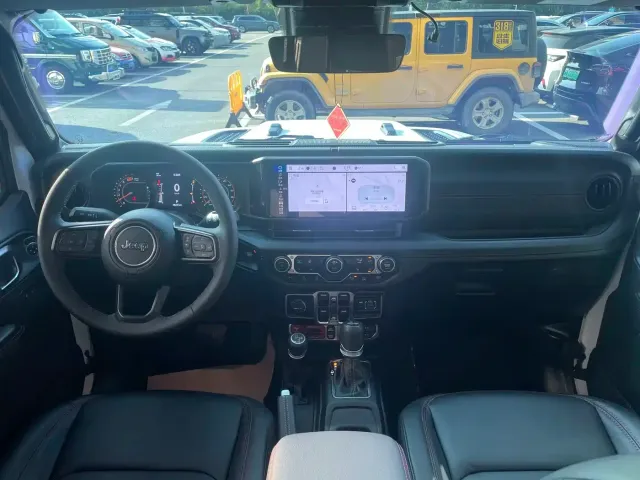 Jeep Wrangler — Фото автомобиля 7