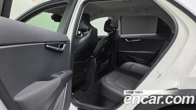 Kia Niro The All New — Фото автомобиля 17