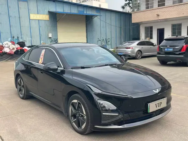 Wuling Starlight — Фото автомобиля 3