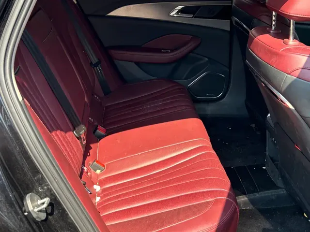 Hongqi H5 — Фото автомобиля 7