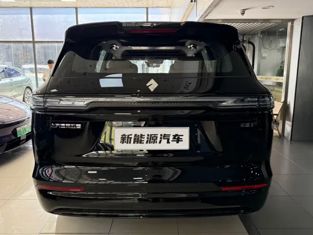 Huajing Baojun S — Фото автомобиля 4