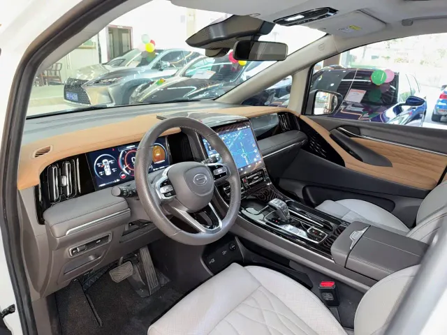 GAC Trumpchi M8 — Фото автомобиля 7