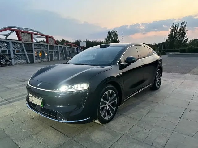 Фотография автомобиля — Luxeed R7