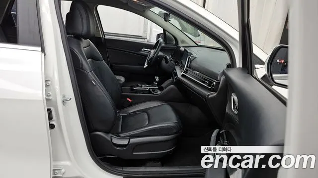 Kia Sportage Sportage 5-е поколение Бензин 1.6 турбо 2WD — Фото автомобиля 11