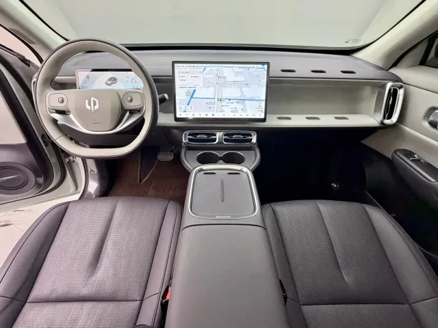 Leapmotor B10 — Фото автомобиля 12
