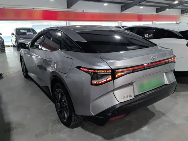 Toyota bZ3 — Фото автомобиля 4