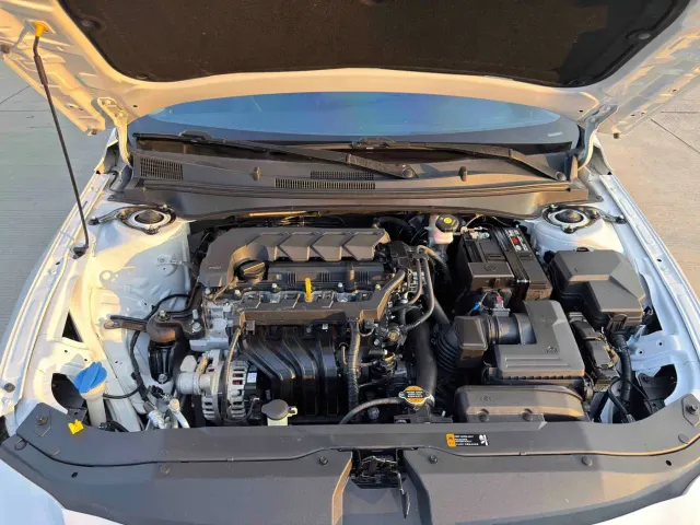 Hyundai Elantra — Фото автомобиля 20