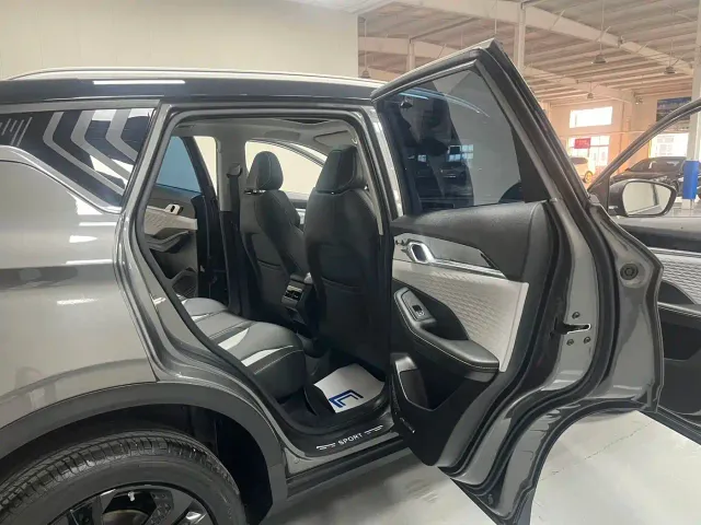Geely Binyue — Фото автомобиля 11