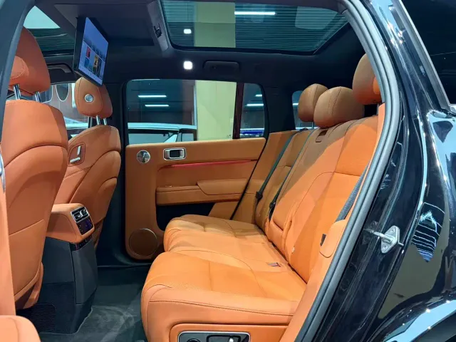 Li Auto L7 — Фото автомобиля 14