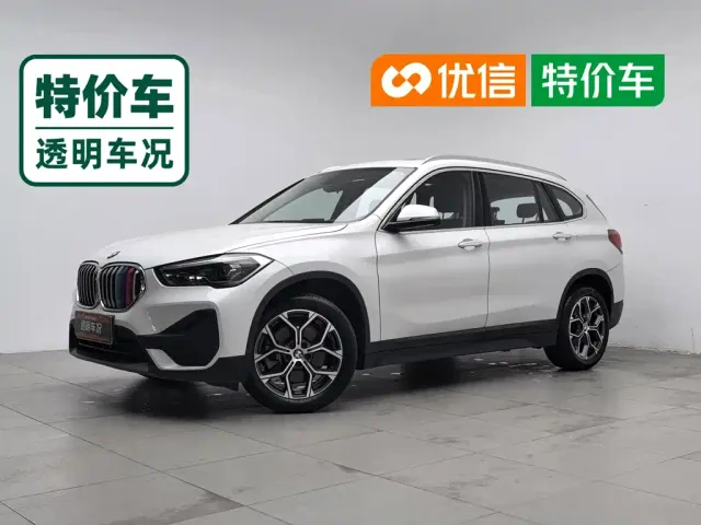 Фотография автомобиля — BMW X1