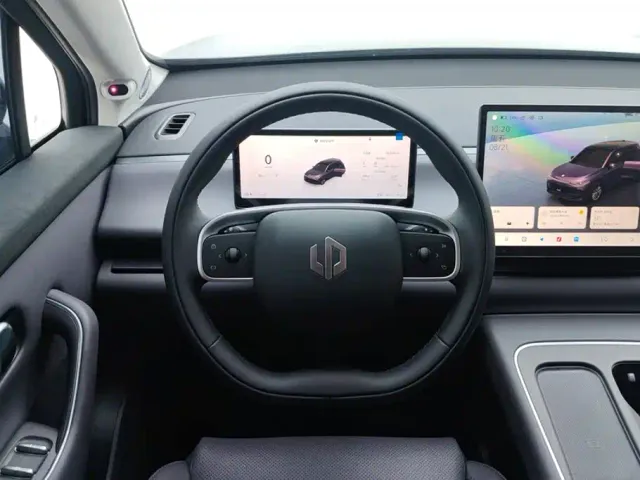 Leapmotor C10 — Фото автомобиля 15