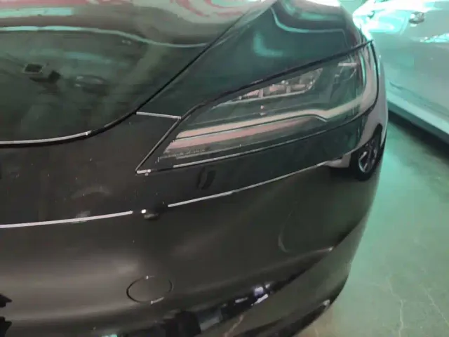 Tesla Model 3 — Фото автомобиля 23