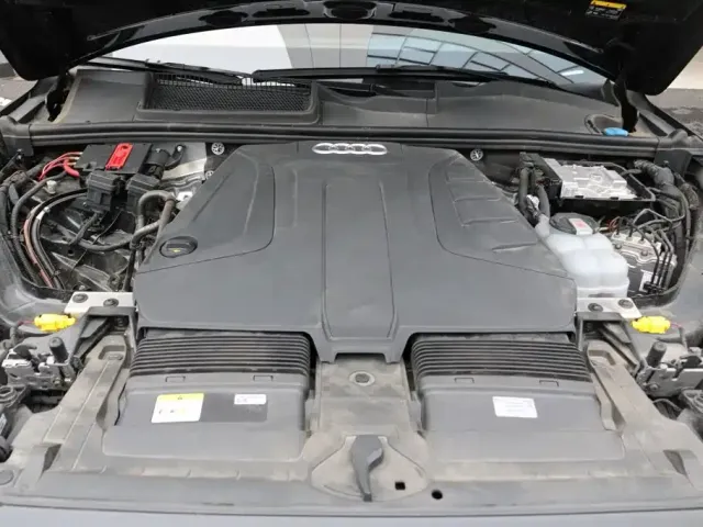 Audi Audi Q7 2024 45 TFSI quattro S line Black Warrior — Фото автомобиля 17