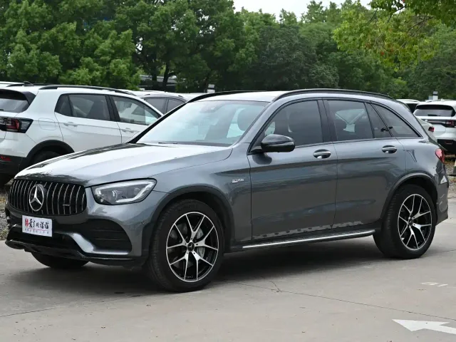 Фотография автомобиля — Mercedes-Benz GLC-Class AMG