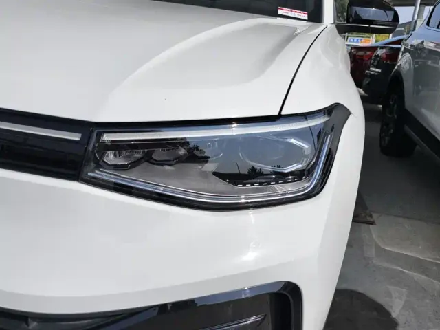 Volkswagen Tharu — Фото автомобиля 5