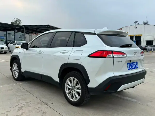 Toyota Corolla Cross — Фото автомобиля 4