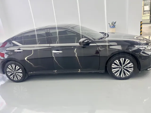 Nissan Teana — Фото автомобиля 4