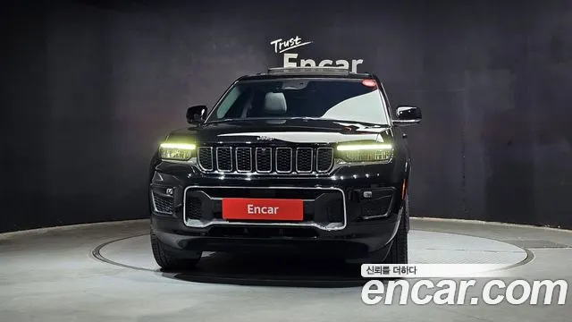 Jeep Cherokee Grand Cherokee(WL) 3.6 Overland — Фото автомобиля 3