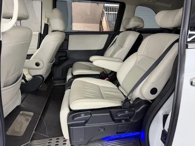 Honda Odyssey — Фото автомобиля 5