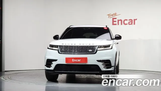 Land Rover Range Rover Velar Range Rover Velar 2.0 P250 Dynamic SE — Фото автомобиля 2