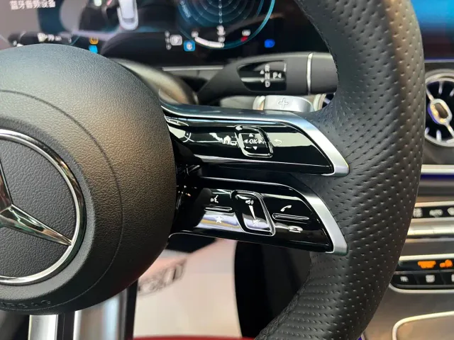 Mercedes-Benz E-Class — Фото автомобиля 9