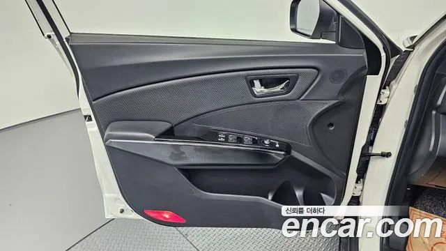 KG_Mobility_Ssangyong TIBOLI Very New Tivoli Бензин 1.5 2WD — Фото автомобиля 24