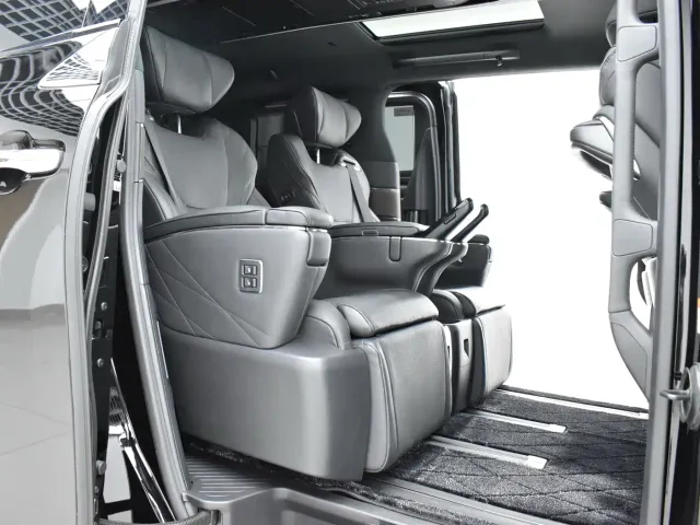 Toyota Alphard — Фото автомобиля 18