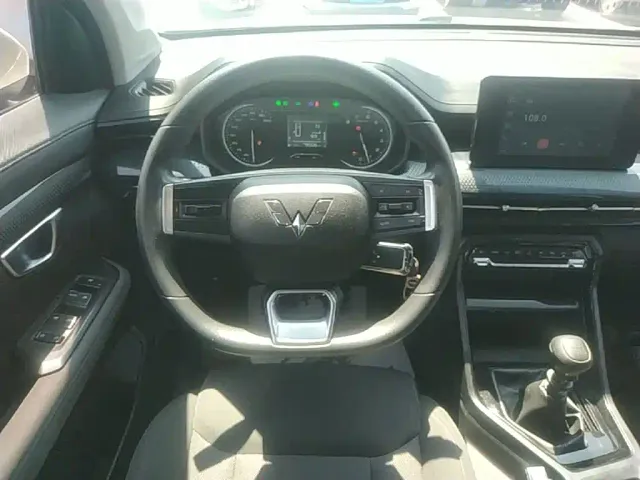 Wuling Asta — Фото автомобиля 9