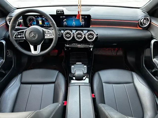 Mercedes-Benz A-Class — Фото автомобиля 13