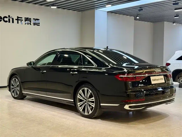 Audi A8 — Фото автомобиля 5