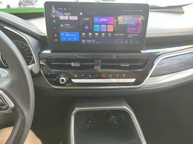 Haval H6 — Фото автомобиля 12