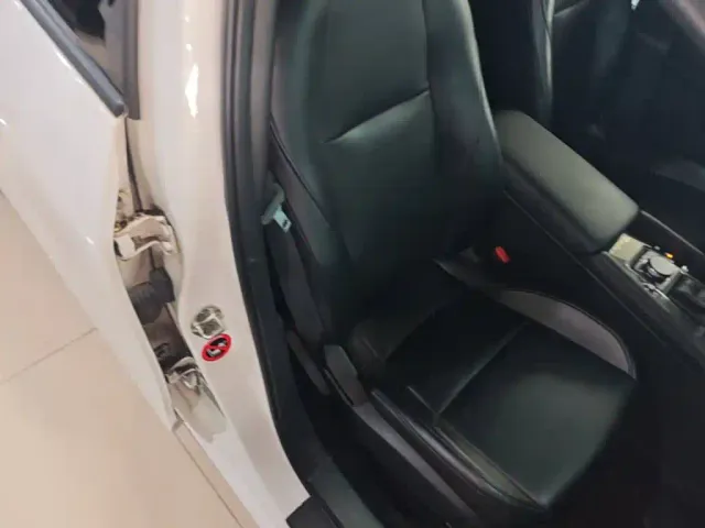 Mazda Axela — Фото автомобиля 24