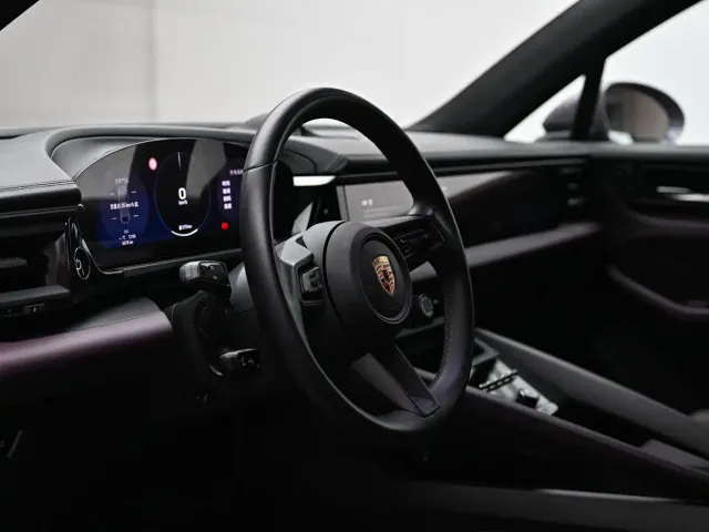 Porsche Macan EV — Фото автомобиля 8
