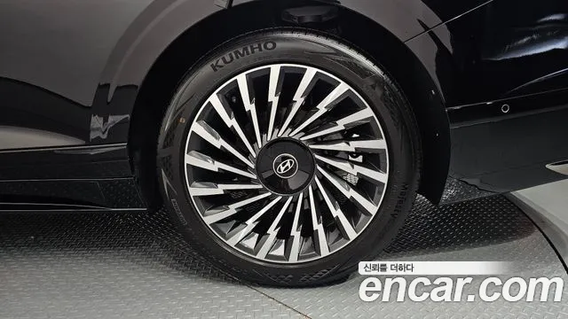 Hyundai Grandeur GN7 — Фото автомобиля 6