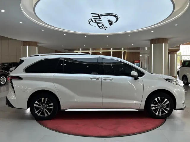 Toyota Granvia — Фото автомобиля 4