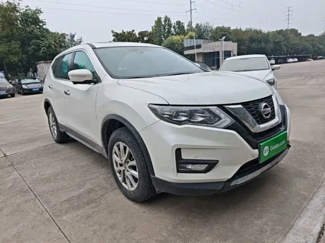 Nissan X-Trail — Фото автомобиля 3