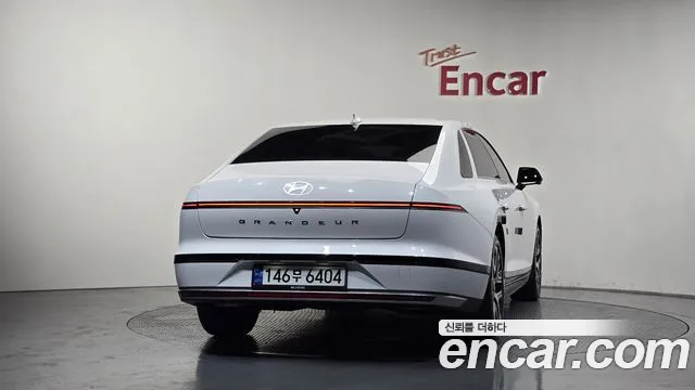 Hyundai Grandeur Grandeur (GN7) 2.5 Бензин 2WD — Фото автомобиля 4