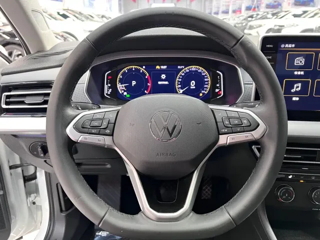 Volkswagen Lavida — Фото автомобиля 7