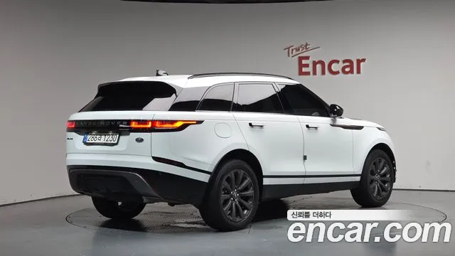 Land Rover Range Rover Velar Range Rover Velar 2.0 P250 R-Dynamic SE — Фото автомобиля 2